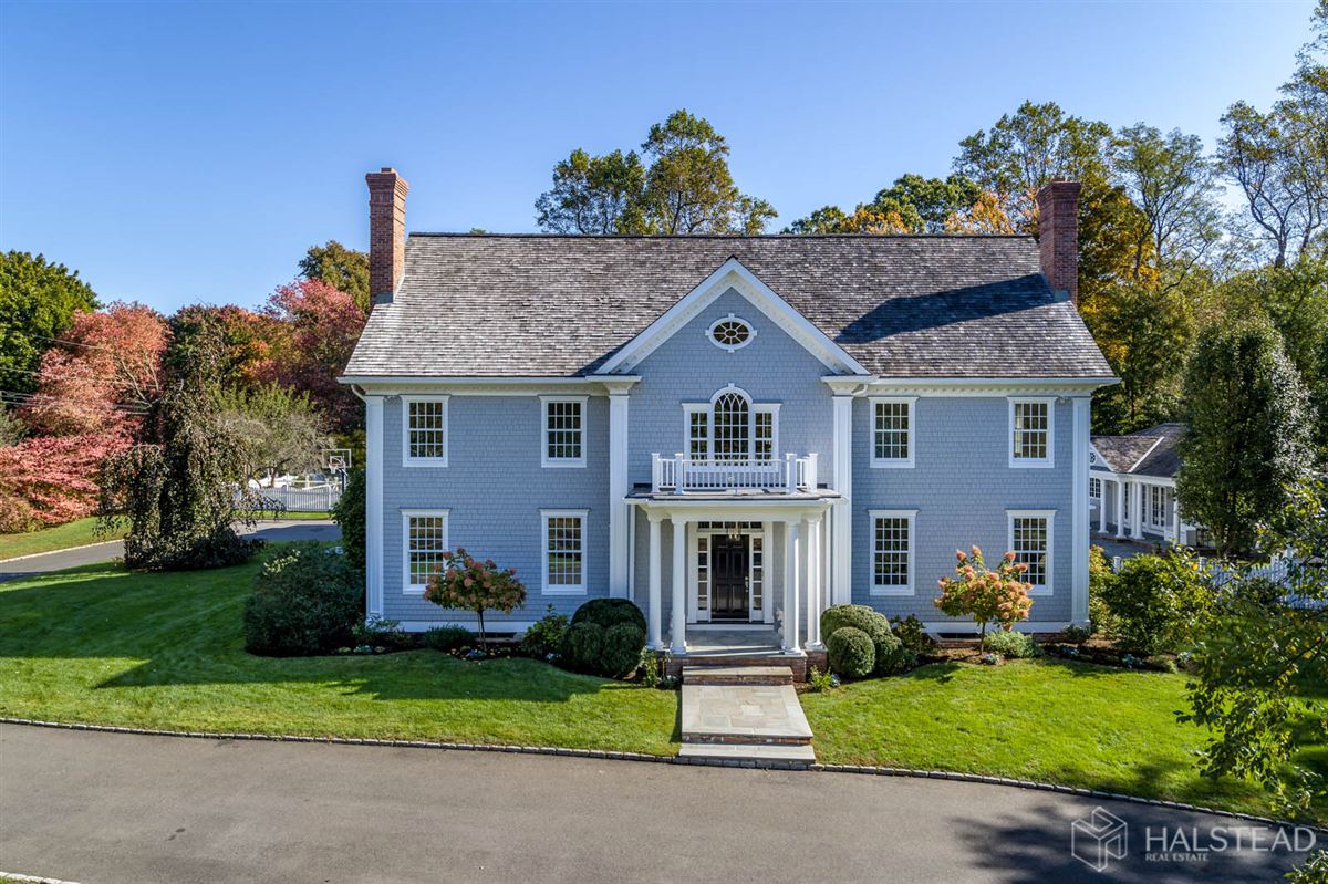 ELEGANTLY RENOVATED CONNECTICUT CLASSIC Connecticut Luxury Homes