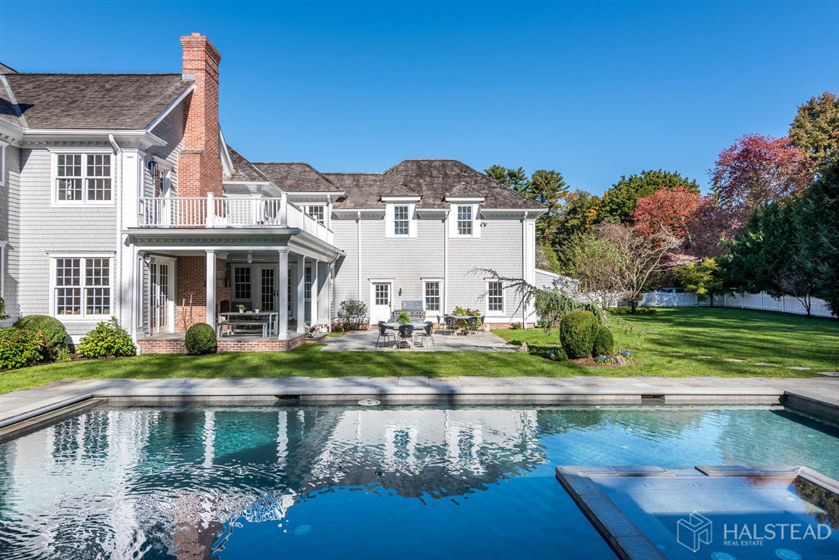 ELEGANTLY RENOVATED CONNECTICUT CLASSIC Connecticut Luxury Homes
