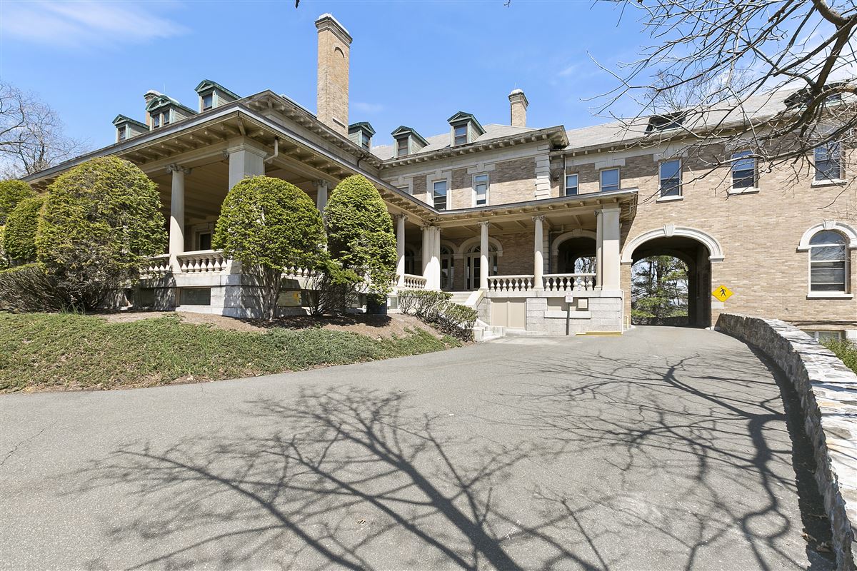 MONTEBELLO MANSION New York Luxury Homes Mansions For Sale Luxury