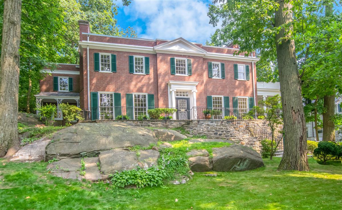 ELEGANT REVIVAL HOME New York Luxury Homes Mansions For