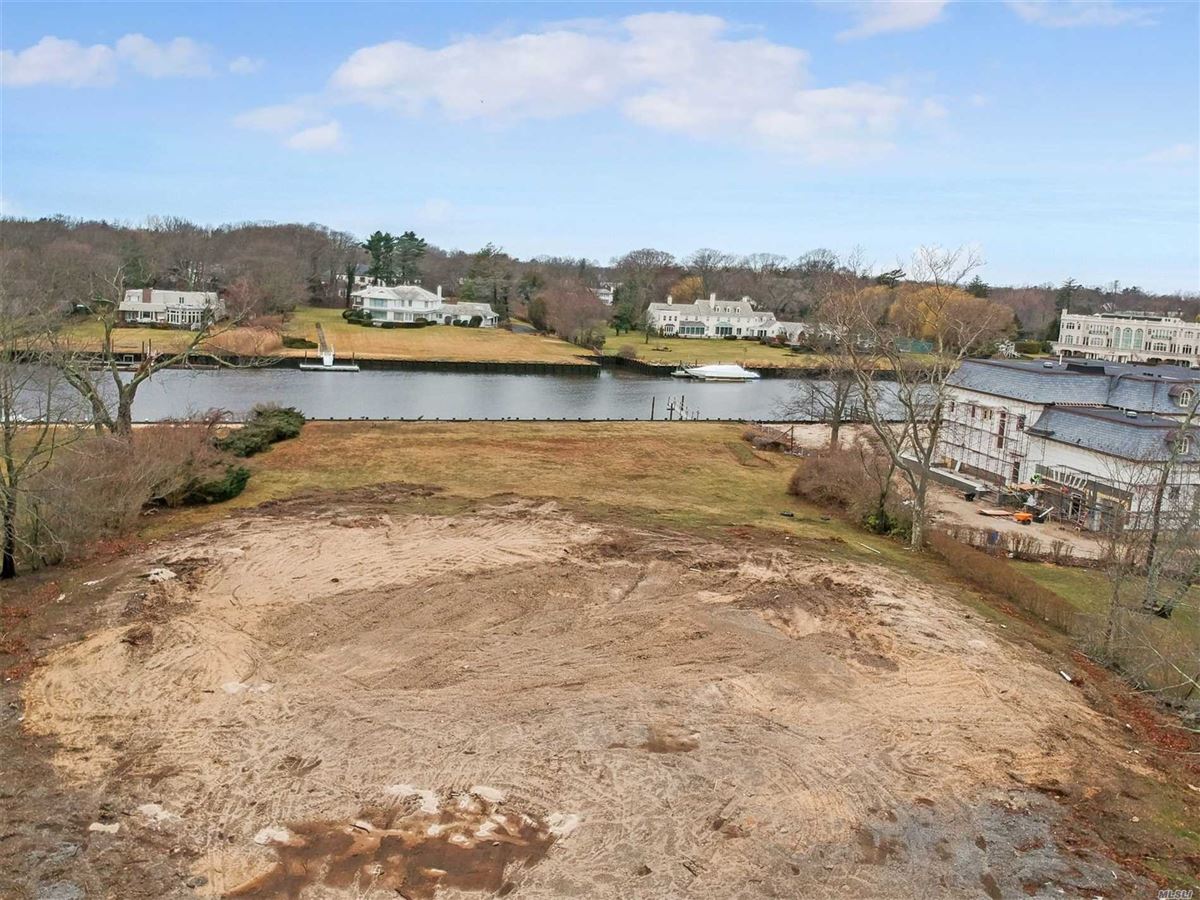 AMAZING WATERFRONT PROPERTY IN HEWLETT HARBOR New York Luxury Homes