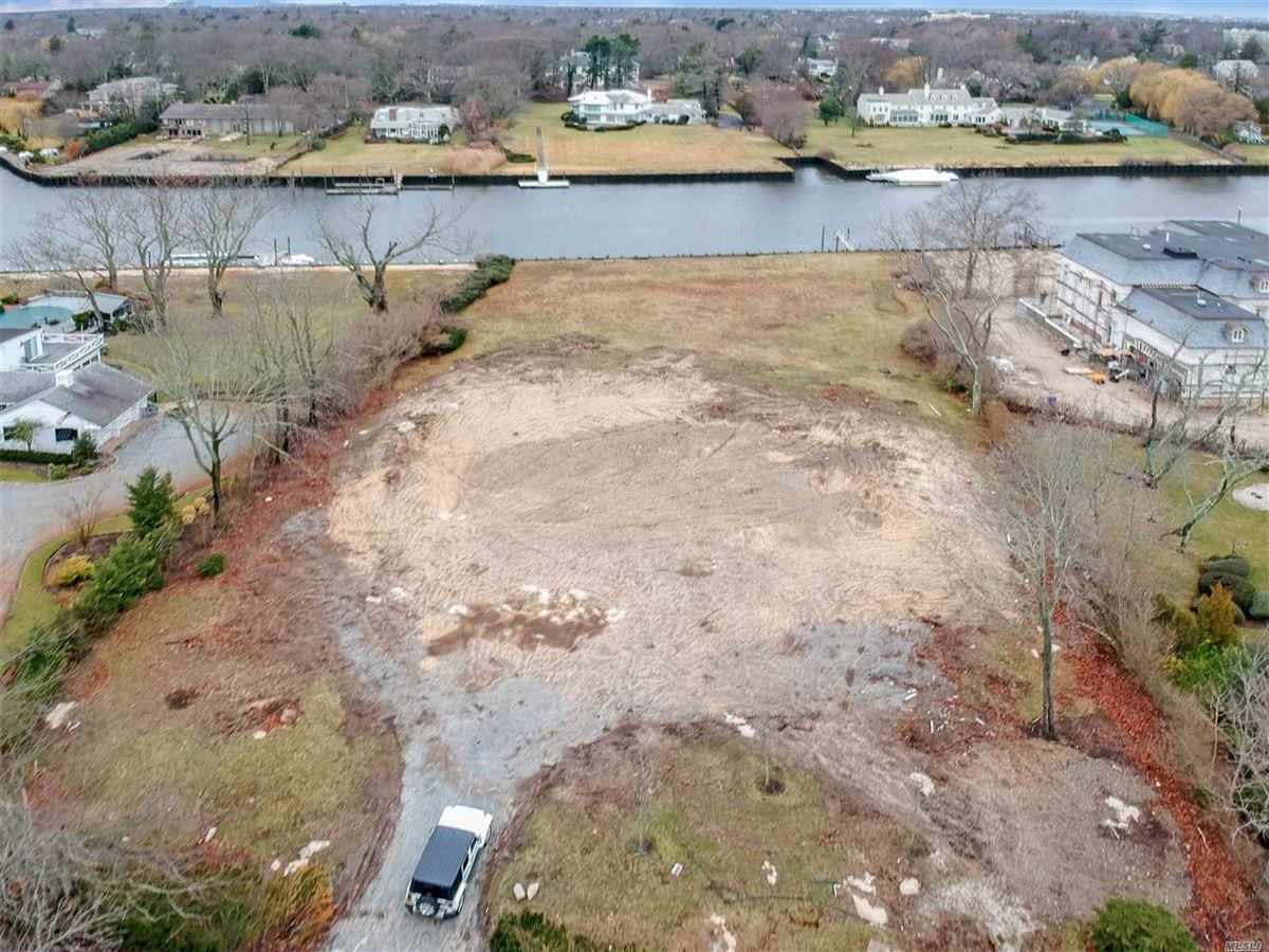 AMAZING WATERFRONT PROPERTY IN HEWLETT HARBOR New York Luxury Homes