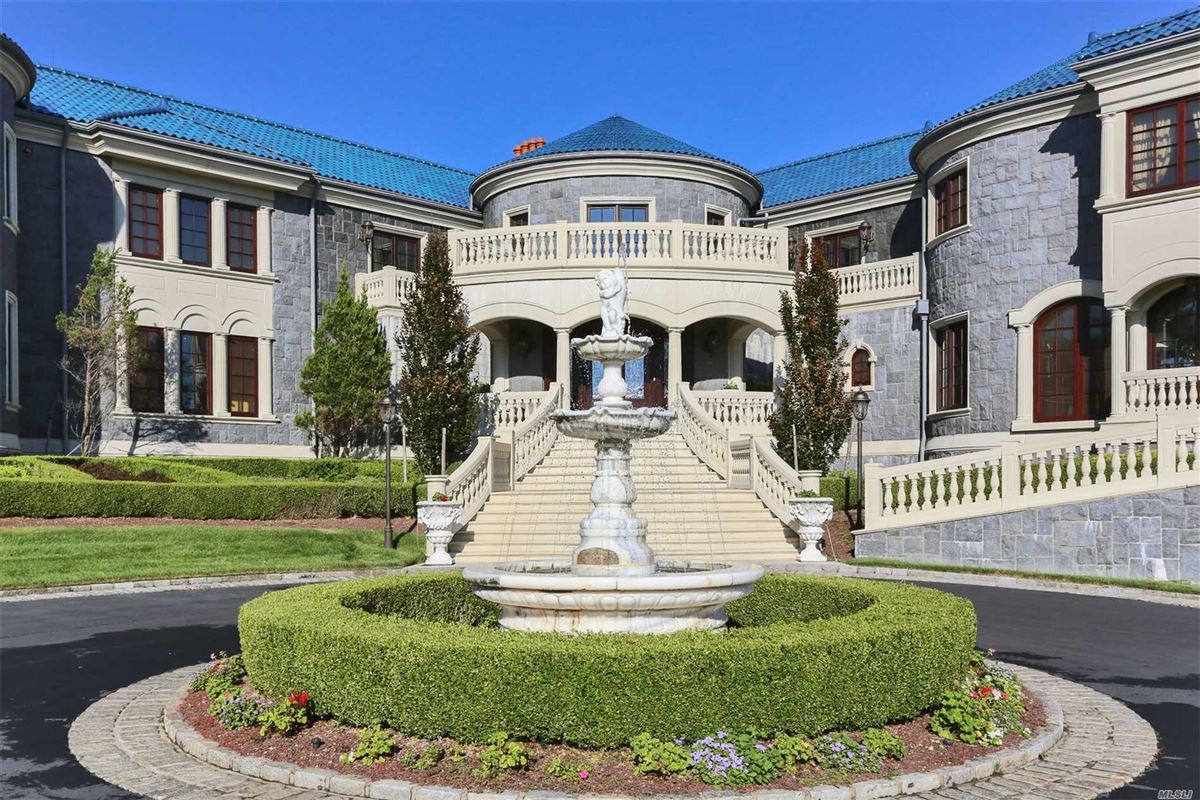 MAGNIFICENT WATERFRONT ESTATE ON 10ACRE PENINSULA OVERLOOKING