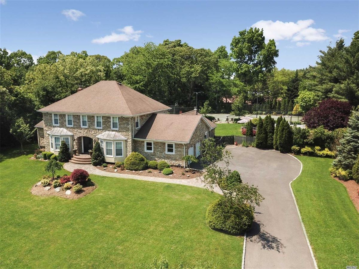 STATELY RESIDENCE IN AMAZING LOCATION New York Luxury Homes Mansions For Sale Luxury Portfolio