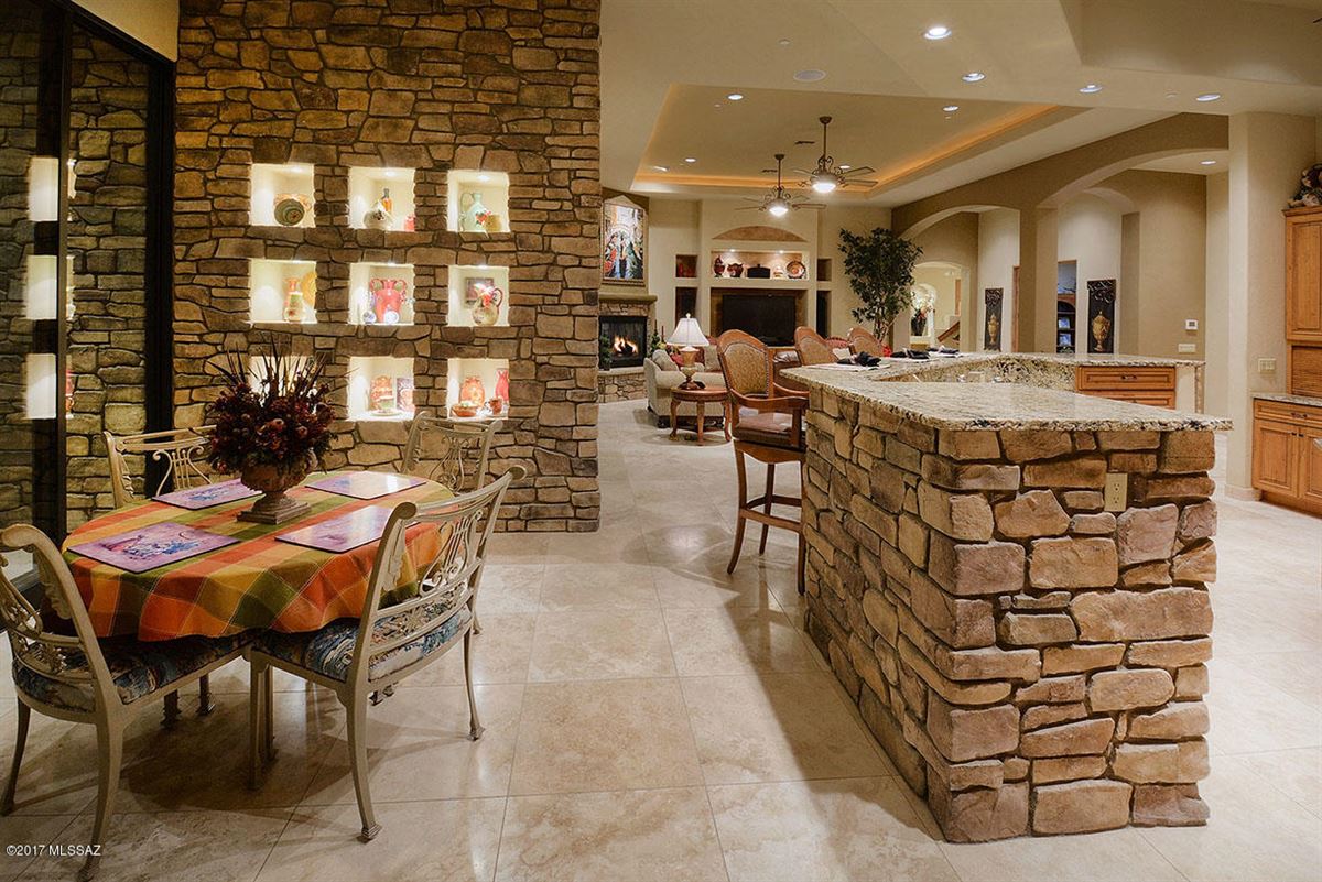 OUTSTANDING MODERN TUSCAN IN PRESTIGIOUS STONE CANYON Arizona Luxury