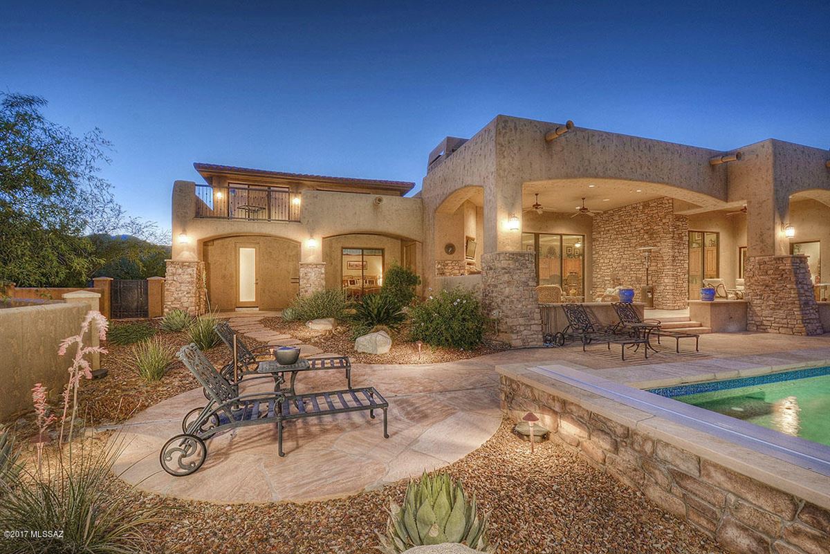 OUTSTANDING MODERN TUSCAN IN PRESTIGIOUS STONE CANYON Arizona Luxury