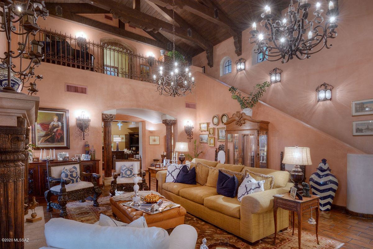 PRIVATE CATALINA FOOTHILLS ESTATE Arizona Luxury Homes