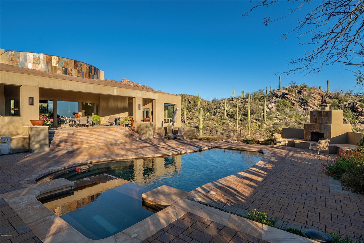 EXCLUSIVE NEIGHBORHOOD OF THE CANYONS Arizona Luxury Homes Mansions