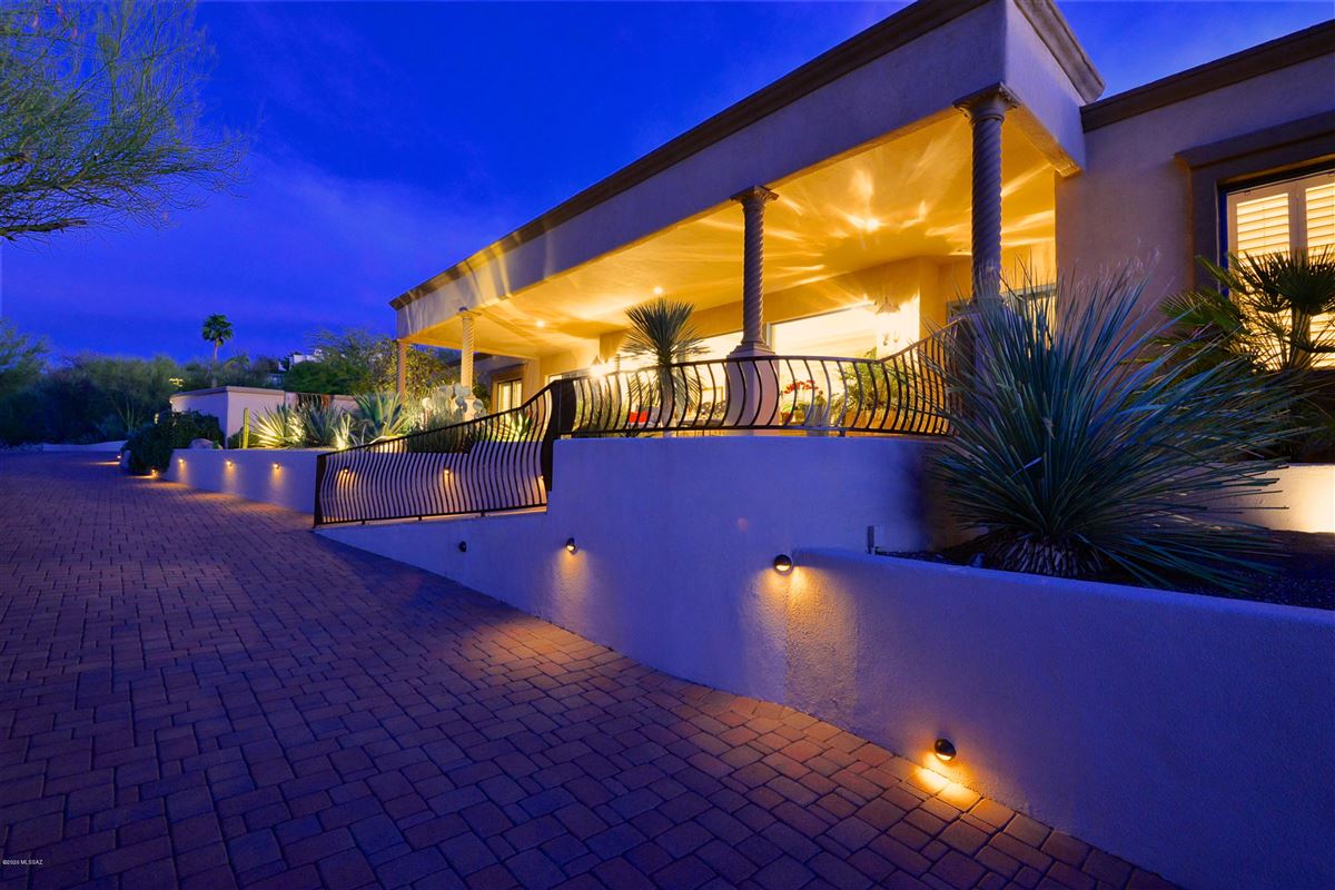 STUNNING HILLTOP HOME IN SKYLINE COUNTRY CLUB Arizona Luxury Homes