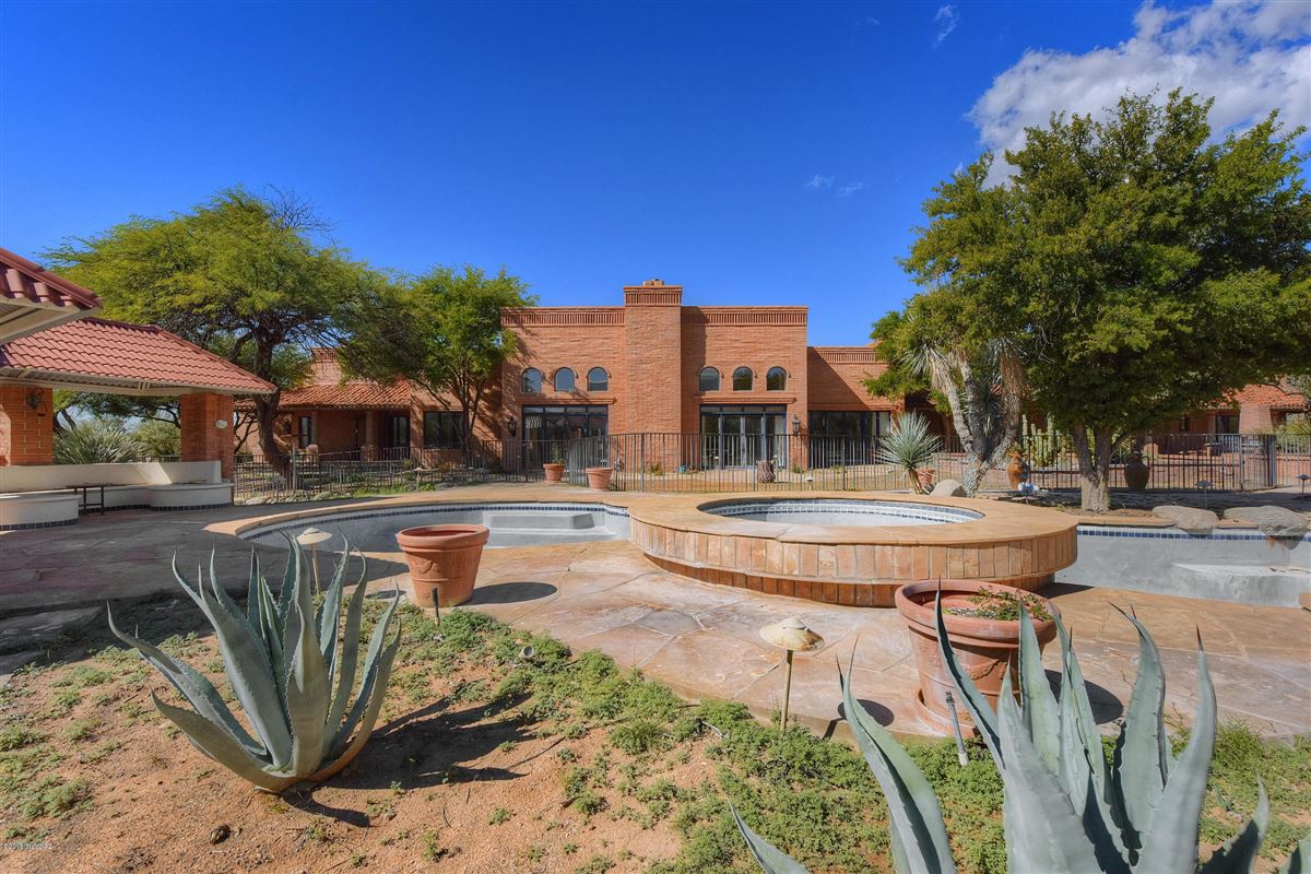 EXCLUSIVE GATED PROPERTY IN LA CHOLLA AIRPARK Arizona Luxury Homes Mansions For Sale