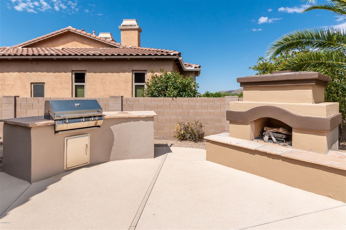 HIGHLY UPGRADED HOME IN GATED SOLANA AT DOVE MOUNTAIN Arizona Luxury