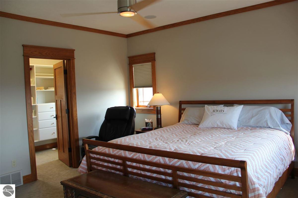 This Frank Lloyd Wright Style Home Is Elegantly Situated