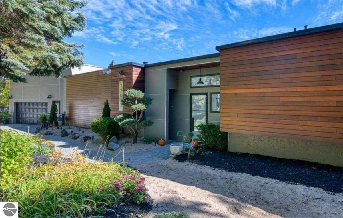 modern homes for sale pa