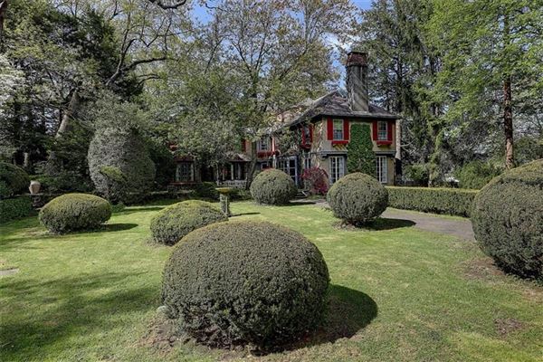 Mansions Beresford –Nicholson House