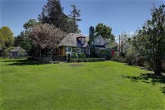 Beresford –Nicholson House mansions