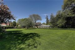 Mansions in Beresford –Nicholson House