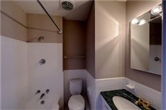 Luxury homes in 托马斯·L。哈尔西屋