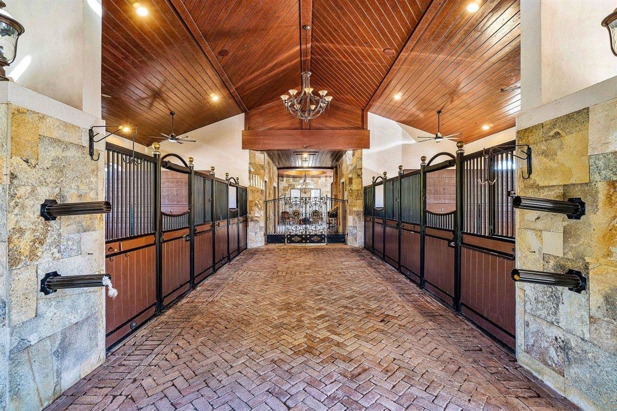 ELEGANT EQUESTRIAN PROPERTY | Florida Luxury Homes | Mansions For Sale ...