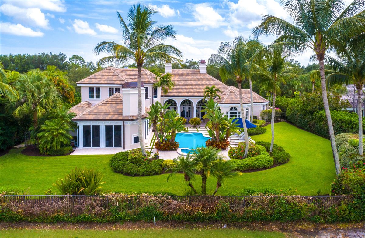 RENOVATED GEM ON THE FIRST FAIRWAY OF OLD MARSH GOLF CLUB Florida