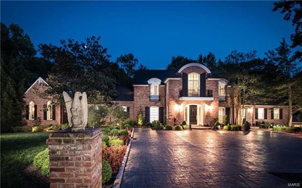 ALL NEW EVERYTHING IN THIS LADUE ESTATE | Missouri Luxury Homes ...