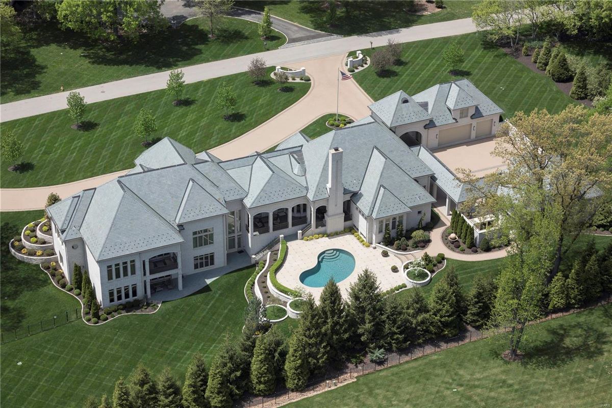 RESPLENDENT HUNTLEIGH ESTATE | Missouri Luxury Homes | Mansions For ...