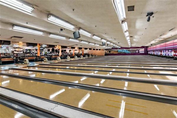 bowling alley near empire city casino