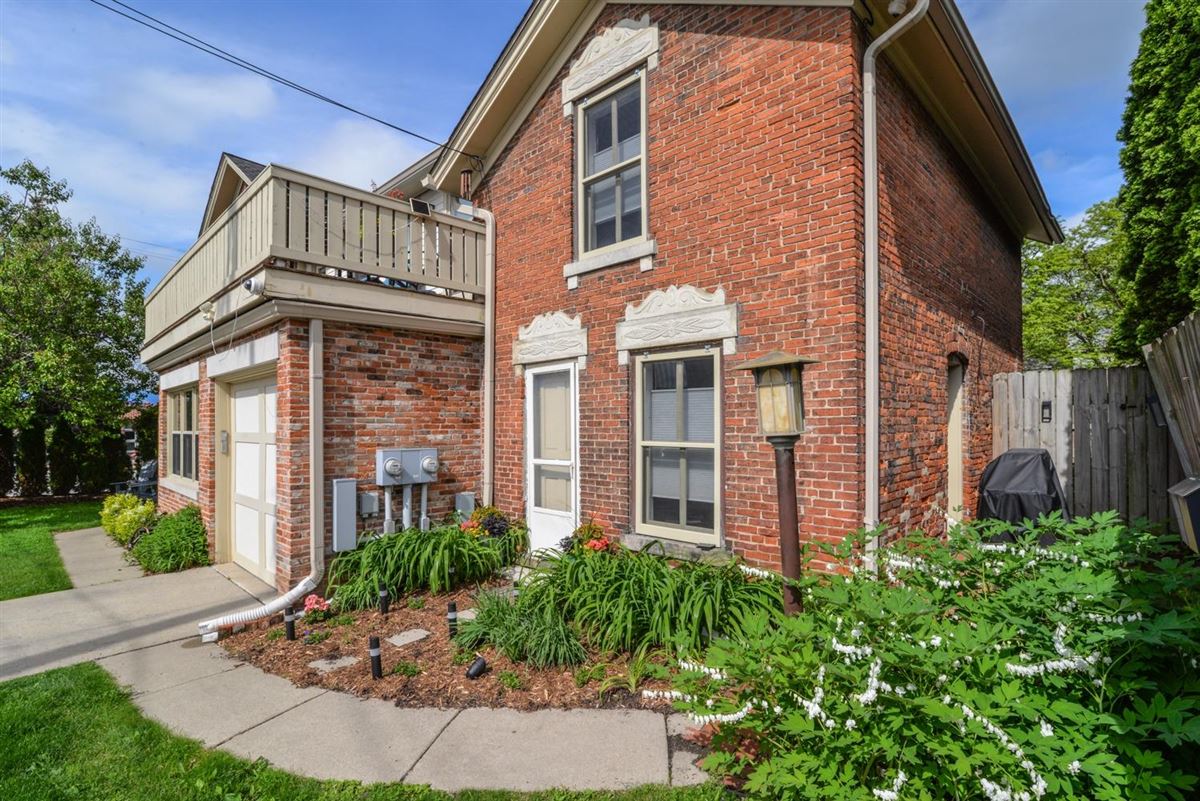 A UNIQUE PIECE OF HISTORY IN ANN ARBOR Michigan Luxury Homes