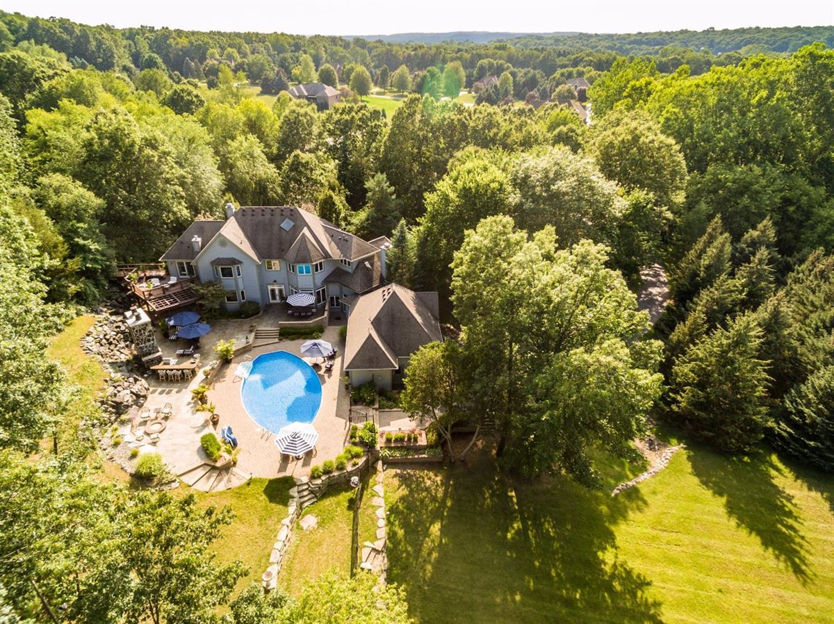 LUXURY RESORT LIFESTYLE IN DEXTER Michigan Luxury Homes Mansions