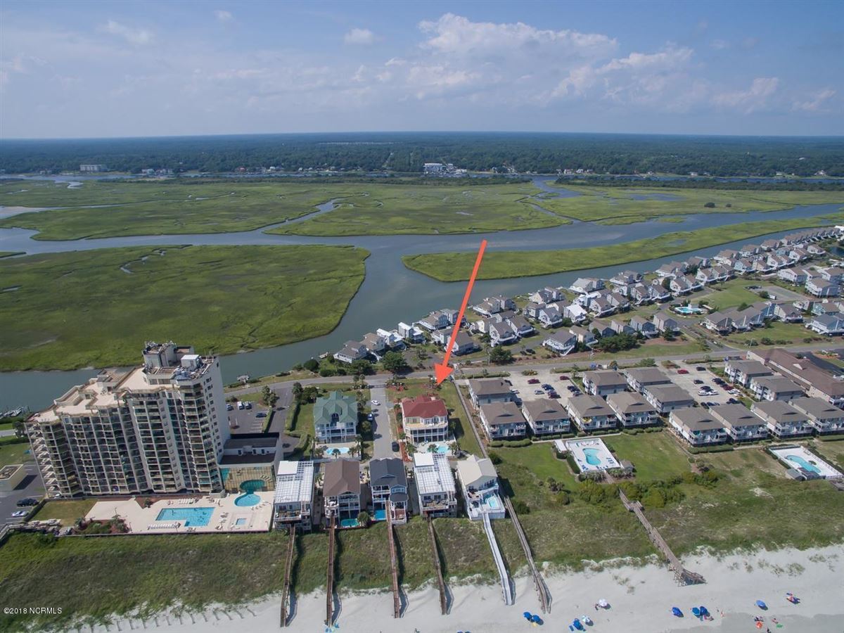 EXQUISITE HOME ON THE EXCLUSIVE WEST END North Carolina Luxury Homes
