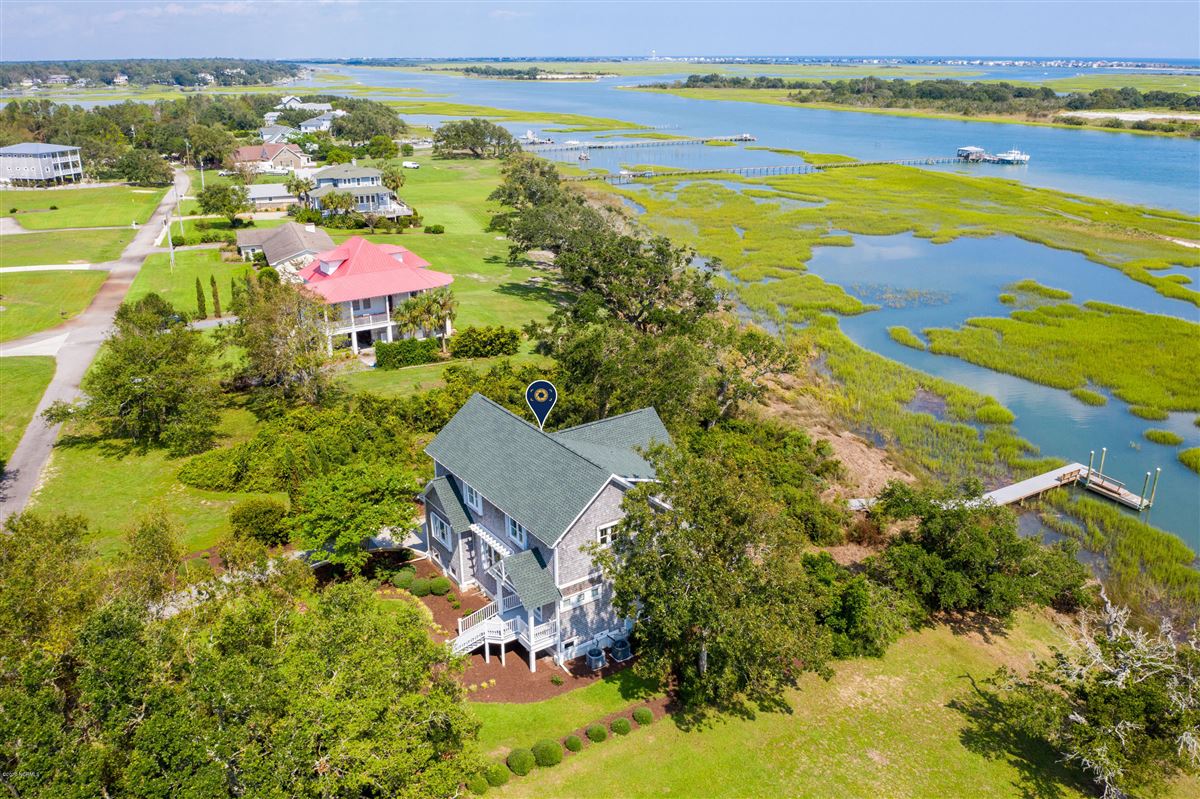 CHARMING COASTAL INSPIRED COTTAGE | North Carolina Luxury Homes ...