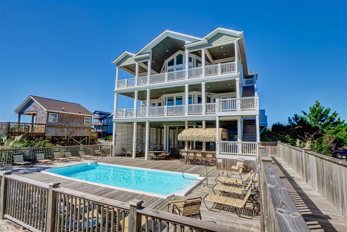 SPECTACULAR OCEANFRONT BEACH HOUSE North Carolina Luxury Homes   C415CB6D 8916 4786 A0D2 703F87288A7B%2B703F87288A7B 002 H 