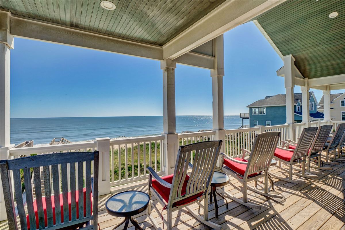 SPECTACULAR OCEANFRONT BEACH HOUSE North Carolina Luxury Homes