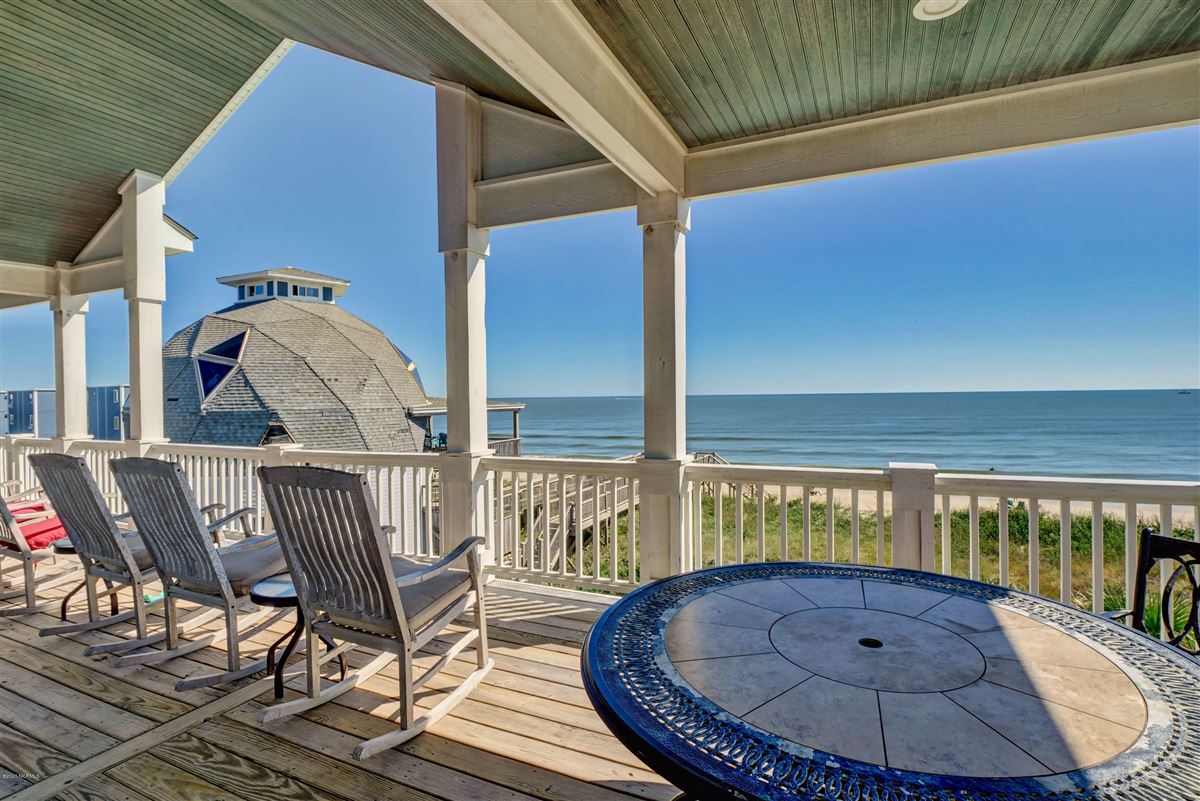 SPECTACULAR OCEANFRONT BEACH HOUSE North Carolina Luxury Homes
