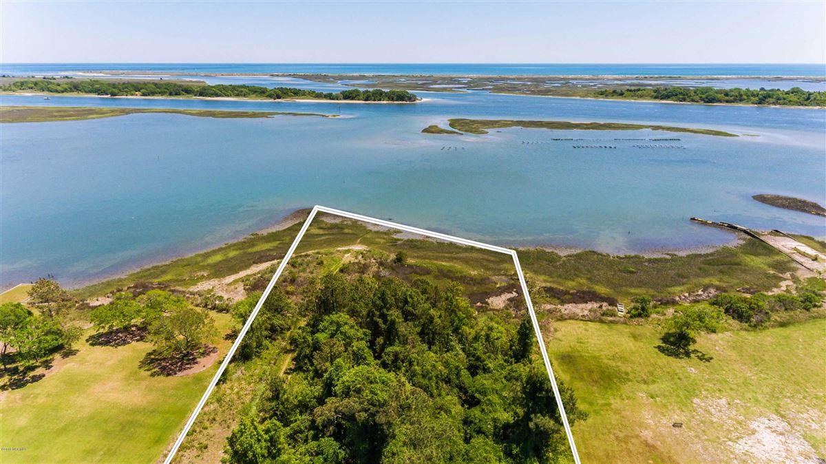 PROPERTY ON THE INTRACOASTAL WATERWAY North Carolina Luxury Homes