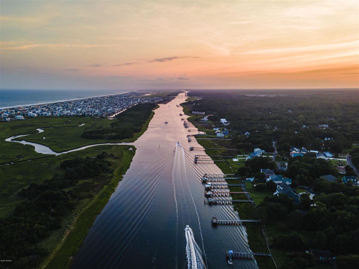 INCREDIBLE INTRACOASTAL WATERWAY VIEWS North Carolina Luxury Homes