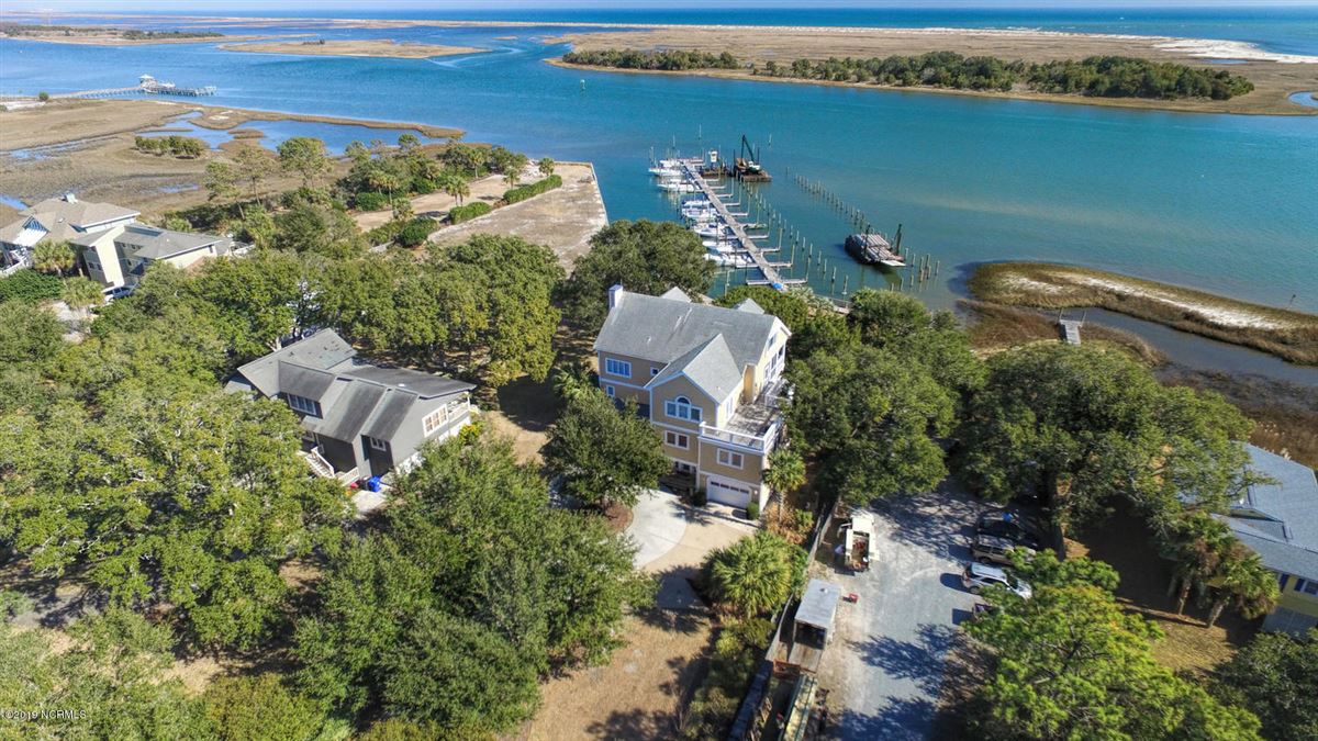 INTRACOASTAL WATERFRONT HOME North Carolina Luxury Homes