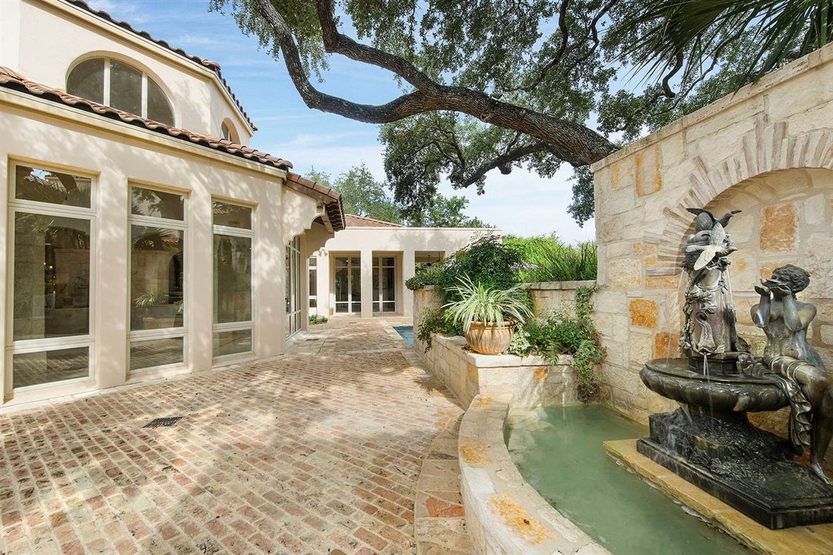 UNPRECEDENTED BEAUTY AND AMENITIES IN SAN ANTONIO Texas Luxury Homes   0CD226CA EDFE 4D42 8FE5 920815F7E043%2B920815F7E043 048 H 