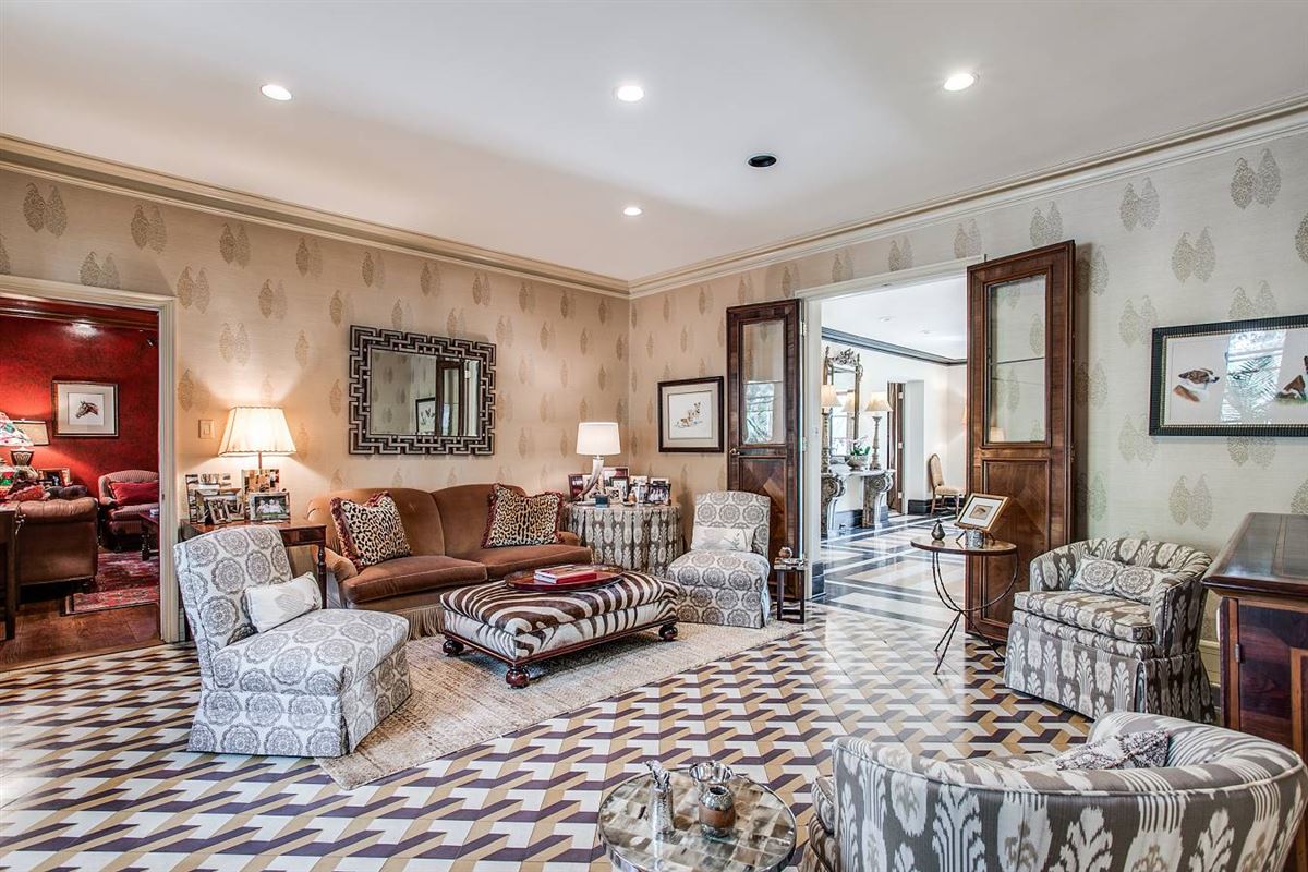 THE ROBERTSON HOUSE AN EXTRAORDINARY RESIDENCE Texas Luxury Homes