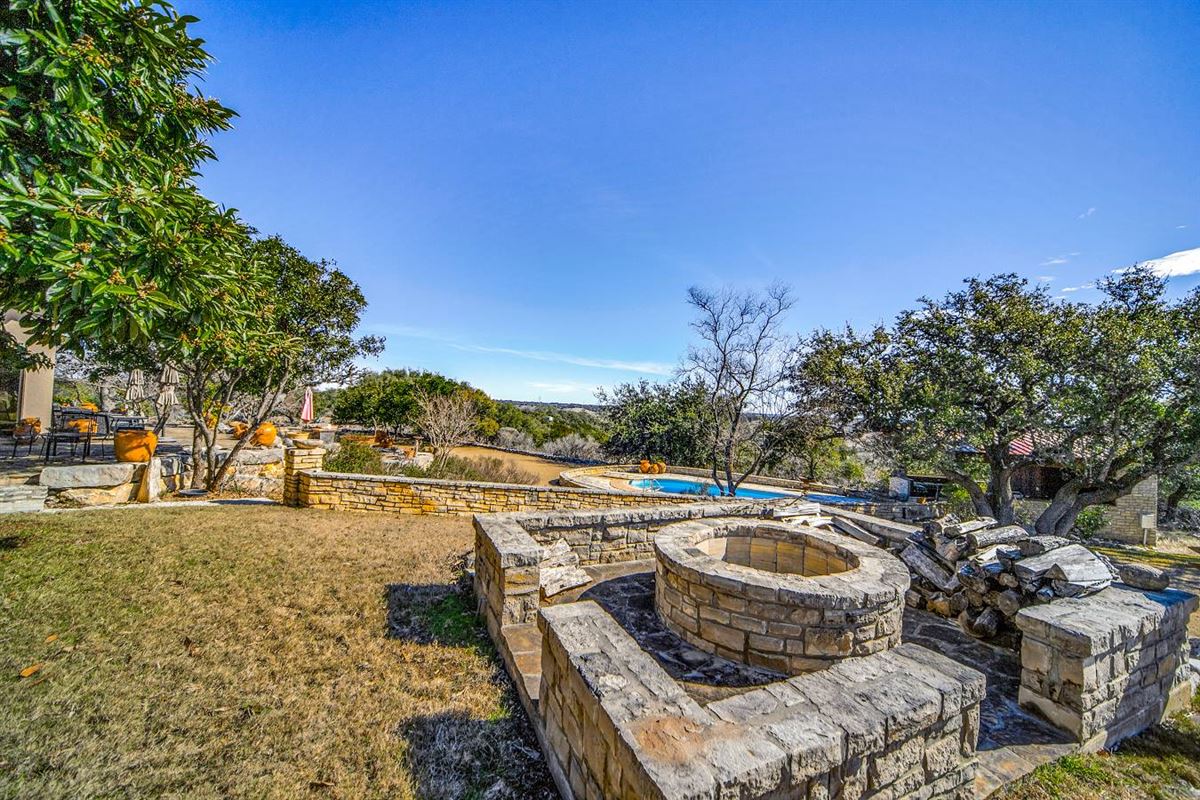 FANTASTIC HILL COUNTRY LIVING | Texas Luxury Homes | Mansions For Sale ...