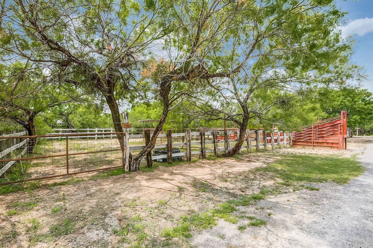 HIGHFENCED RANCH PARADISE Texas Luxury Homes Mansions For Sale Luxury Portfolio