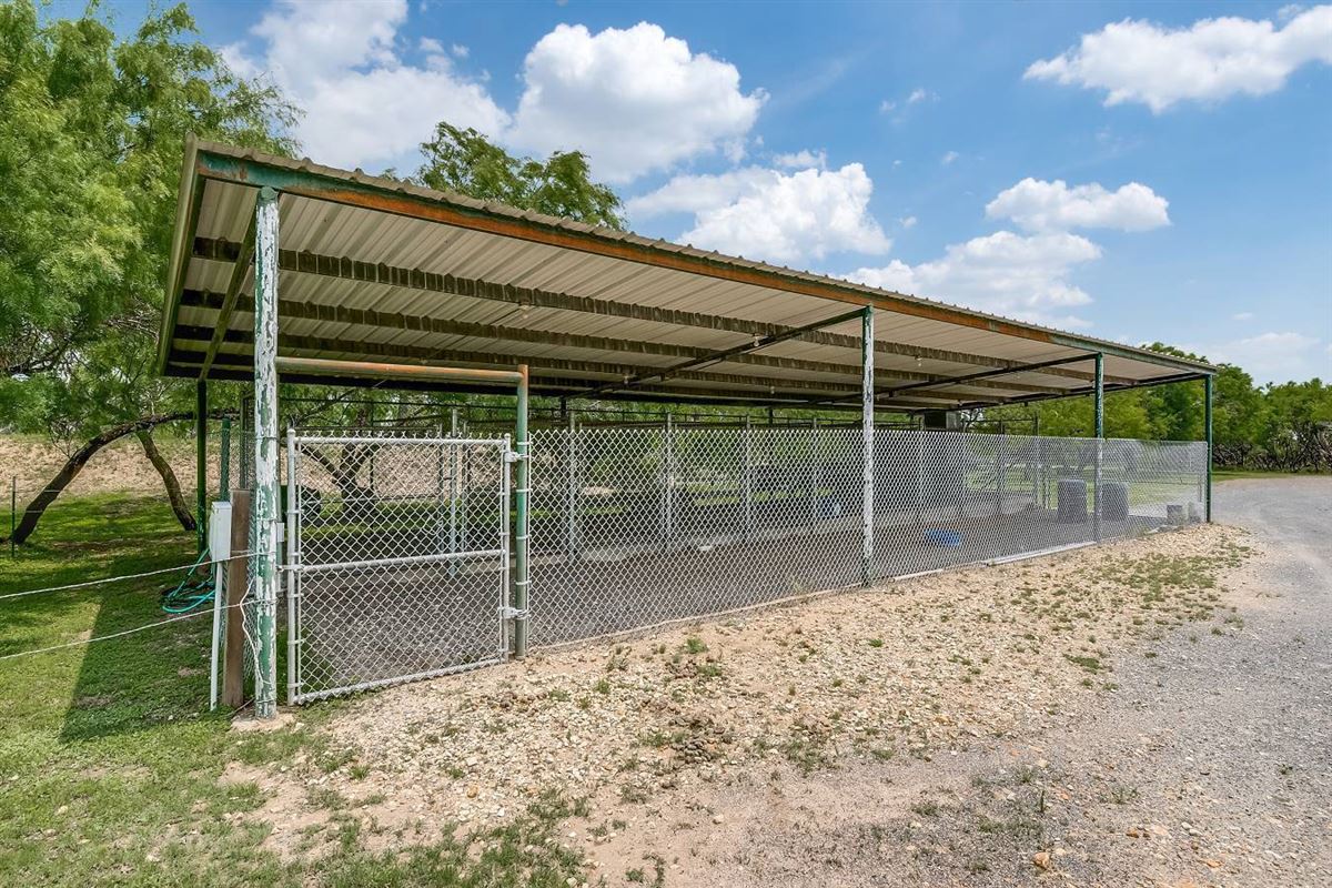 HIGHFENCED RANCH PARADISE Texas Luxury Homes Mansions For Sale Luxury Portfolio