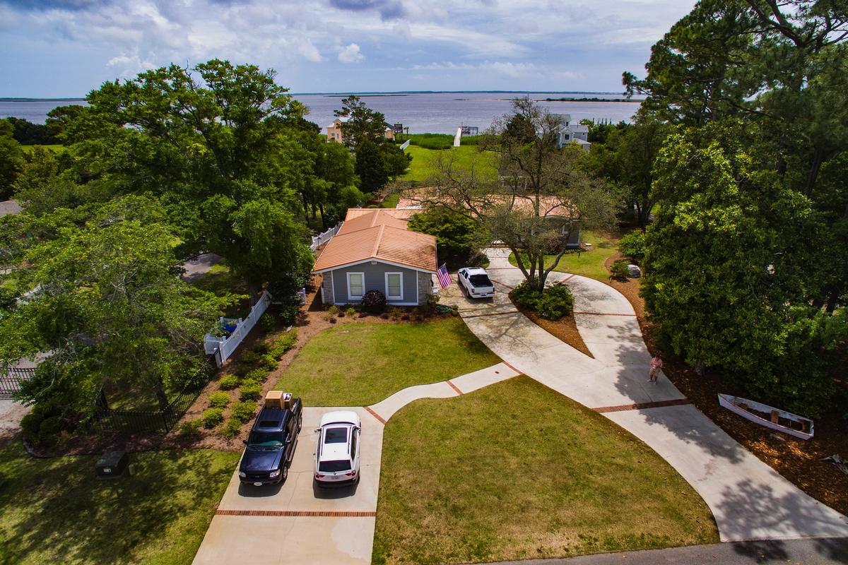 BEAUTIFUL VIEW OF THE CAPE FEAR RIVER North Carolina Luxury Homes