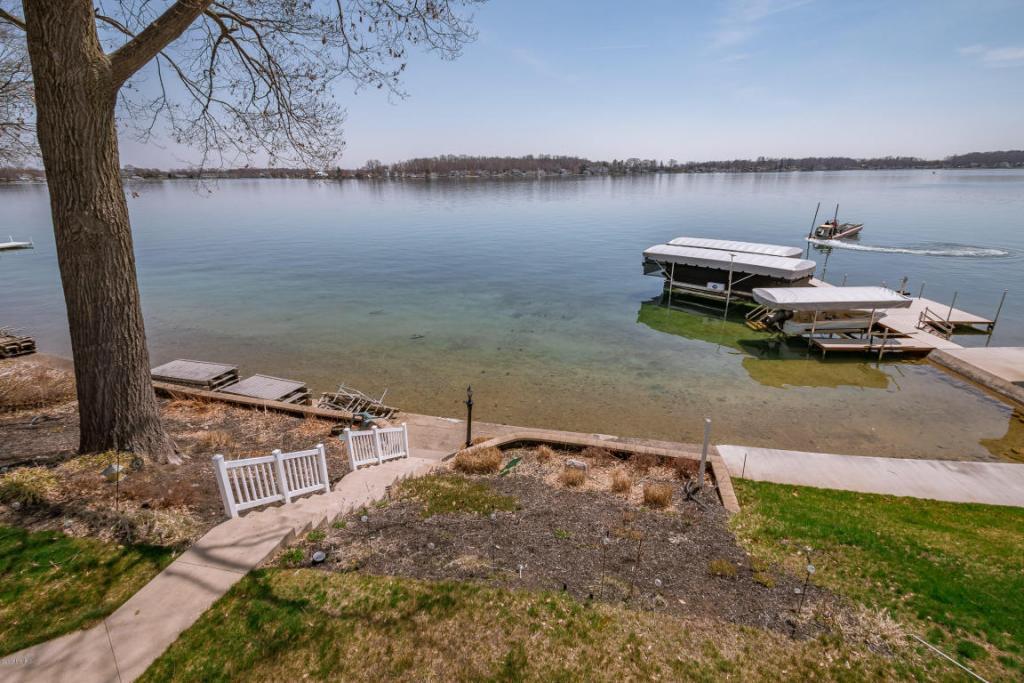 RARE GEM ON DIAMOND LAKE Michigan Luxury Homes Mansions For Sale