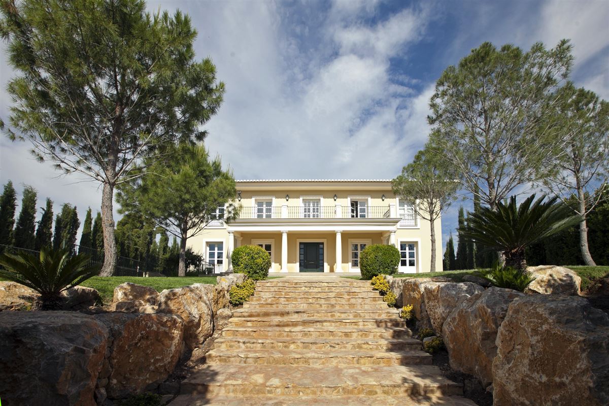 EXCLUSIVE VILLA IN PRESTIGIOUS LA ELIANA Spain Luxury Homes