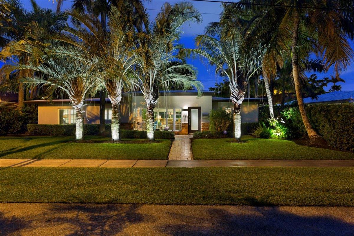 MIDCENTURY MODERN HOME IN FORT LAUDERDALE Florida Luxury Homes
