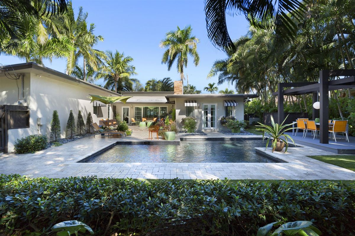 MIDCENTURY MODERN HOME IN FORT LAUDERDALE Florida Luxury Homes
