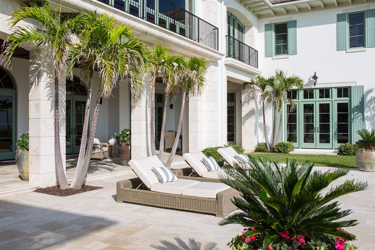 NEW OCEANFRONT RESIDENCE IN VERO BEACH Florida Luxury Homes