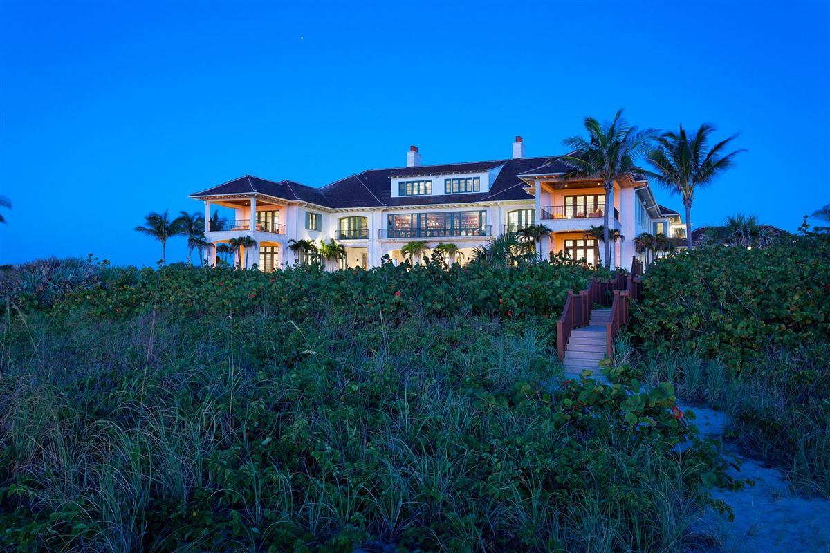 NEW OCEANFRONT RESIDENCE IN VERO BEACH Florida Luxury Homes