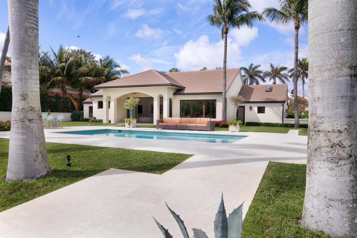 REIMAGINED SINGLE STORY PT. MANALAPAN HOME Florida Luxury Homes