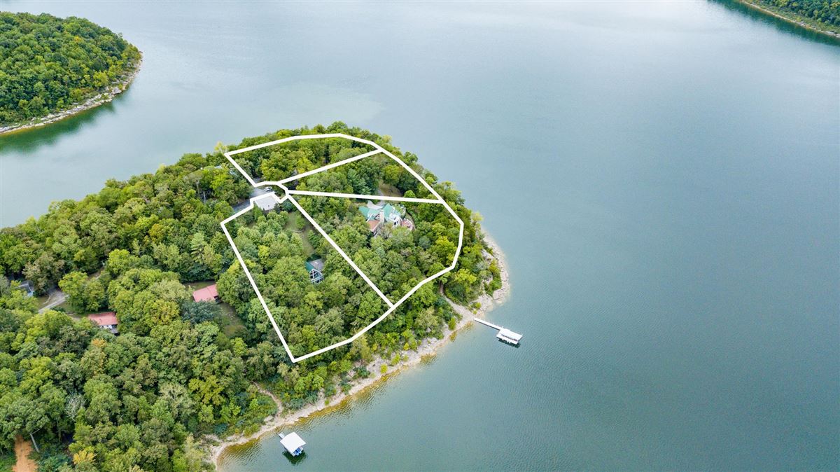 Private Peninsula And Personal Dock On Center Hill Lake
